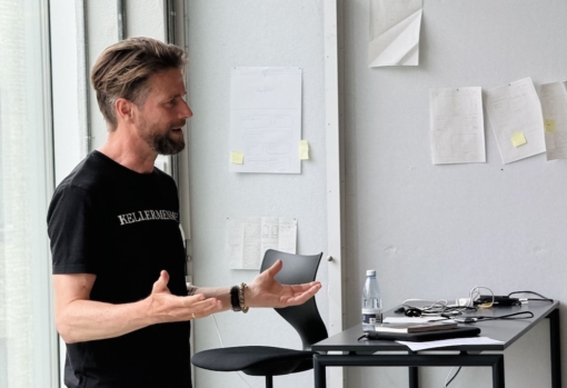 Thomas Telving er en erfaren AI underviser. Kursus AI er hans specialistområde.