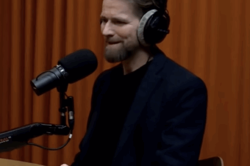 Her gaar det godt Deltagelse i Podcasten Her går det godt med Esben Bjerre og Peter Falktoft.